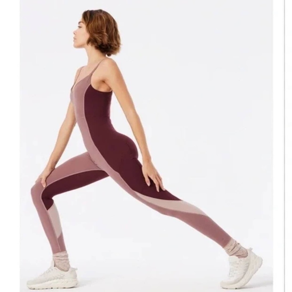 Outdoor Voices Zoom Full Length Body Suit- new with tags!